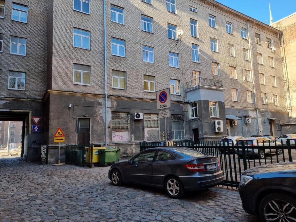 City Inn Riga Apartment Old Town Home With Parking 外观 照片